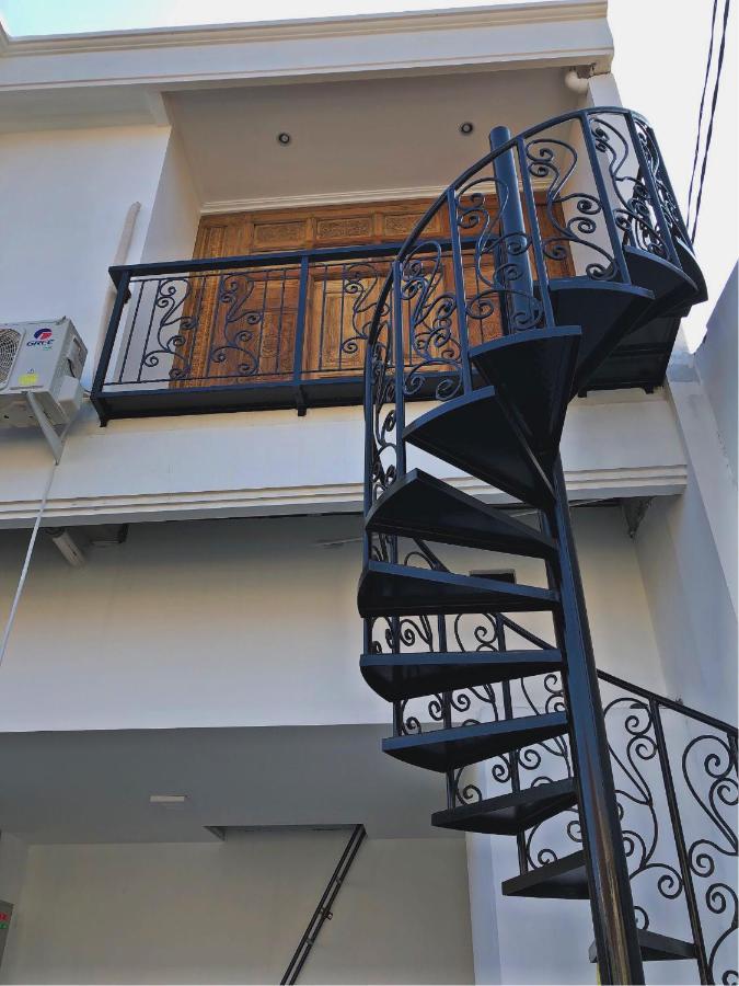 The Lawang Yogya Guesthouse Yogyakarta Exterior photo